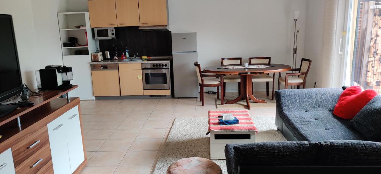 Ebenerdig Mit Terrasse & Garten, Wlan & Parkplatz! Self Check-In & Check-Out! Schwedenofen! Leilighet Auggen Eksteriør bilde